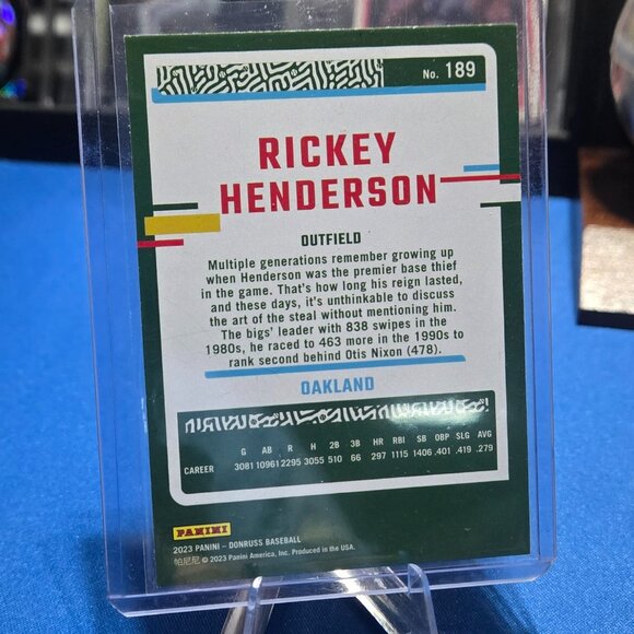 2023 Panini Donruss #189 Rickey Henderson (HOF) Purple Foil - Picture 2 of 2